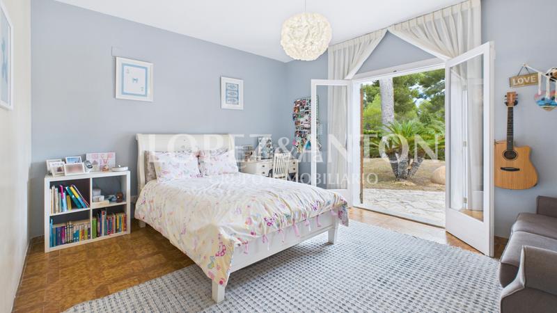 Foto 41a5f376-3e1b-4e4d-a493-af14410f977d. Chalet en Montepilar Eliana (l´)