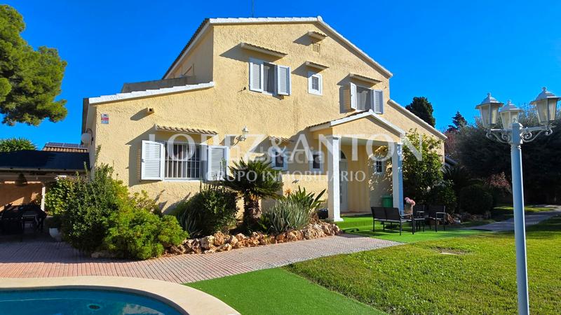 Foto 489457e2-9a4f-4465-ac41-58cf154720d8. Chalet mit heizung parking pool in El Carme-Sant Agustí-Bonavista Eliana (l´)