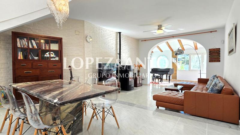 Foto f8acf508-ba3e-4fc7-a97d-afb7e1305d98. Chalet mit heizung parking pool in El Carme-Sant Agustí-Bonavista Eliana (l´)