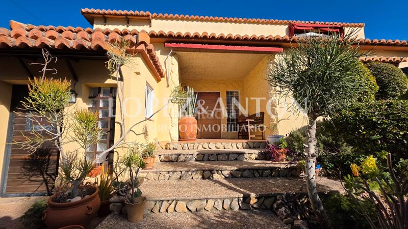 Foto 26db67e4-ad2d-45df-9bdf-bfc19805b055. Chalet mit kamin heizung parking pool in Montepilar Eliana (l´)