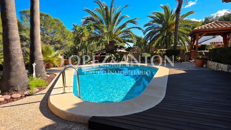 Foto a4ad556d-42b3-4543-a162-a15ff15e876e. Chalet with fireplace heating parking pool in Montepilar Eliana (l´)