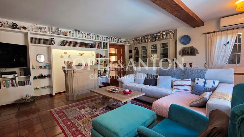 Foto 65c53821-ed3a-467e-b947-339ed6683469. Chalet avec cheminée chauffage parking piscine dans Eliana (l´)