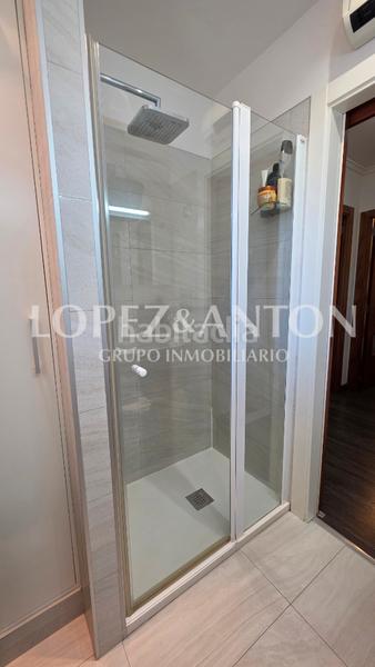 Foto 092536fe-2ea8-427a-a319-6ffb159346e6. Chalet con camino riscaldamento parcheggio piscina in Eliana (l´)