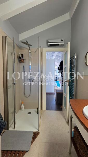 Foto 430db6ce-563e-4c90-9629-9472709dd78a. Xalet amb xemeneia calefacció aparcament piscina a Eliana (l´)