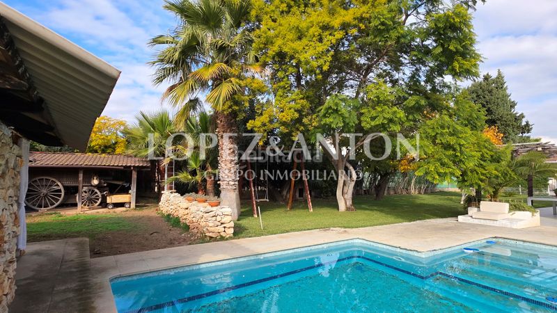 Foto 27480968-9268-40b7-8538-b0d2ebc9ec4f. Xalet amb aparcament piscina a Montealegre Eliana (l´)
