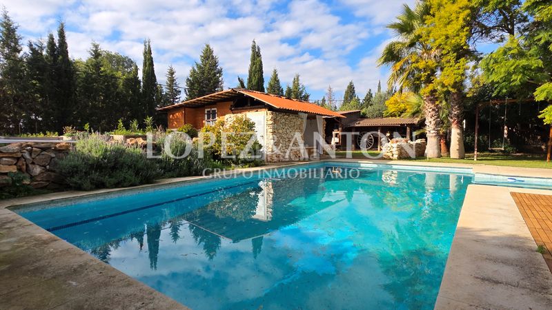Foto 9860a49f-c202-4f97-a123-d6e5ee0d556e. Xalet amb aparcament piscina a Montealegre Eliana (l´)