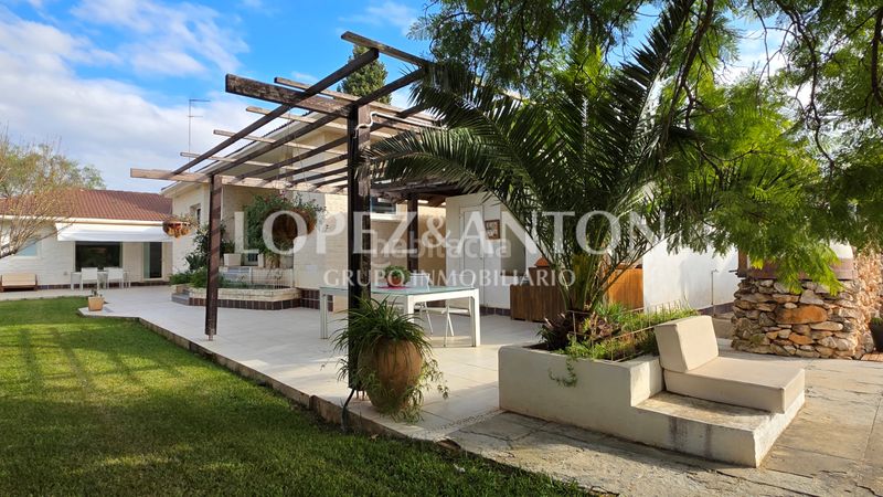 Foto da88e5f5-9484-4937-94a5-ad17e3b6d113. Xalet amb aparcament piscina a Montealegre Eliana (l´)