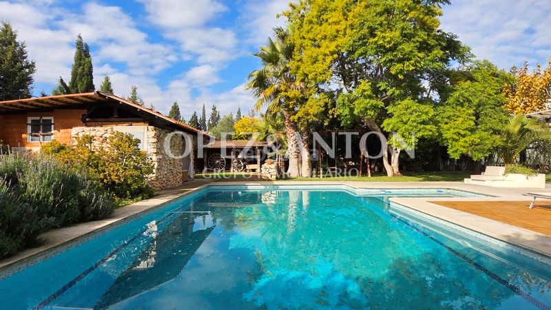 Foto e759699b-7ec2-443b-be41-e992d32a69b0. Xalet amb aparcament piscina a Montealegre Eliana (l´)