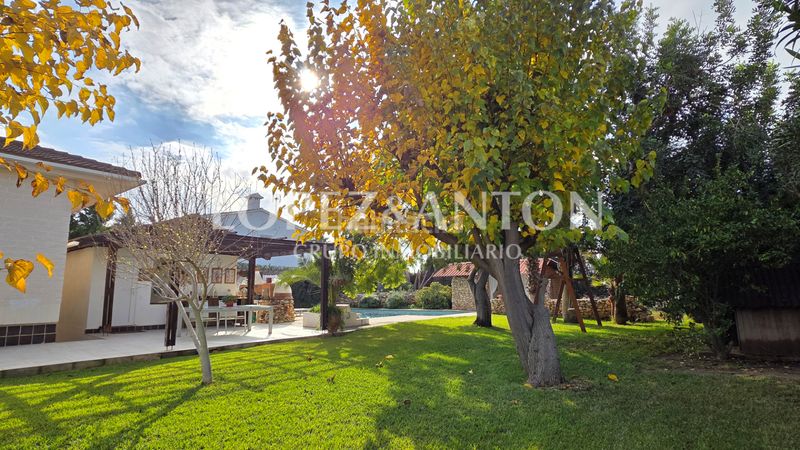 Foto eaf37dec-4283-4643-b2c4-d56f350a40b1. Xalet amb aparcament piscina a Montealegre Eliana (l´)