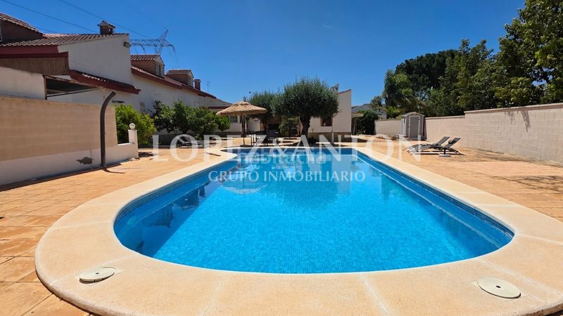 Foto 4e0466a8-c922-4b14-90f6-6b4a84777d73. Chalet en El Carme-Sant Agustí-Bonavista Eliana (l´)