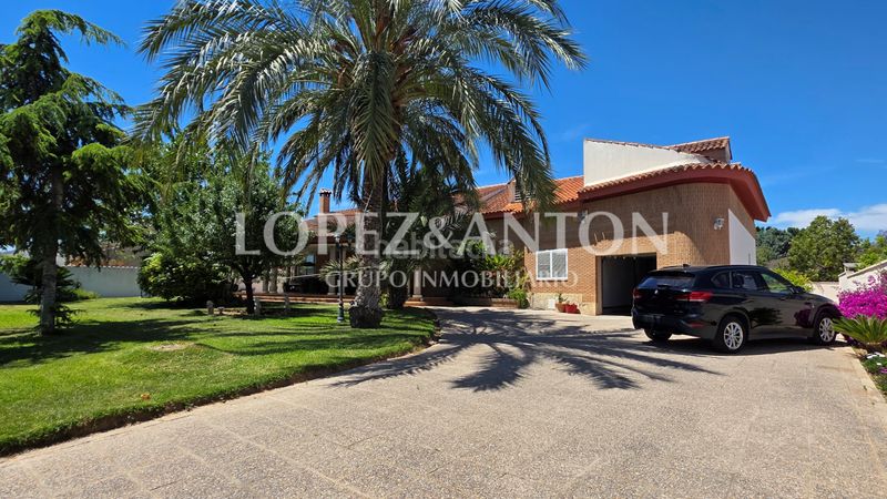 Foto 5d4e628f-8a23-494e-aa79-c06e25d15bf8. Chalet en El Carme-Sant Agustí-Bonavista Eliana (l´)