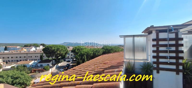 Foto 8b670bd2-1e7d-4e2d-9015-18bd1c1532e3. Piso espacioso i céntrico ático listo para entrar a vivir, con párquing privado y terraza en Escala (L´)