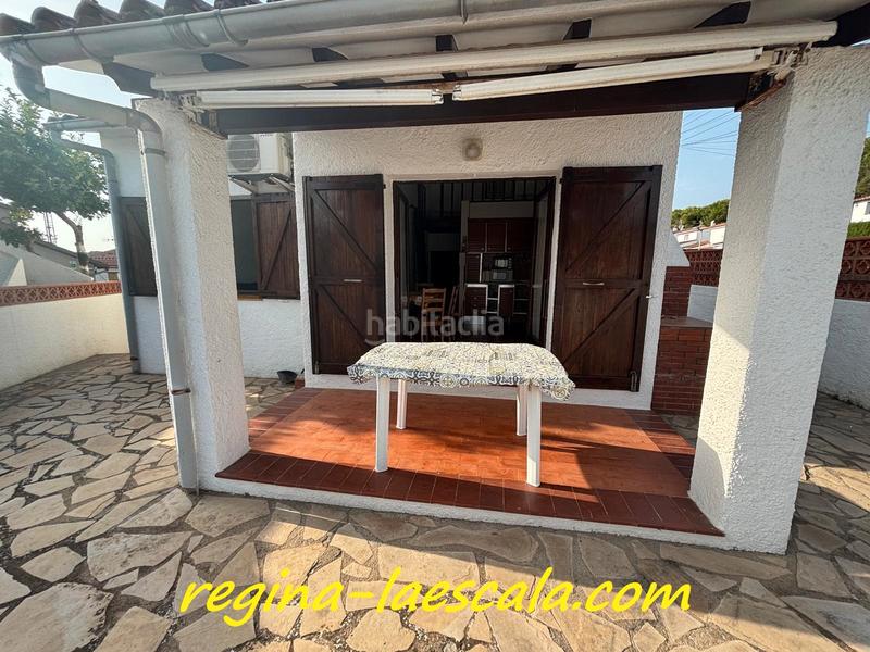 Foto 277fc7e3-fcc2-48b2-9747-1ae5e1439ce4. Chalet casa independiente de planta baja con piscina privada en Escala (L´)