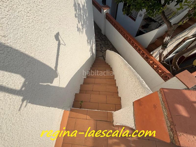 Foto 51ea7544-c4b7-46fb-9845-93a7de1923d5. Chalet casa independiente de planta baja con piscina privada en Escala (L´)