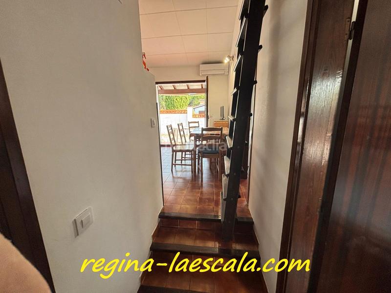 Foto 58f49ae0-9b2f-4787-98d9-6c84b68a107b. Chalet casa independiente de planta baja con piscina privada en Escala (L´)