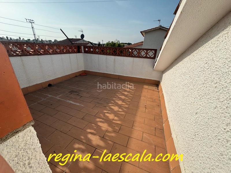 Foto e55ae267-e610-41ef-a79d-e0c2e1719097. Chalet casa independiente de planta baja con piscina privada en Escala (L´)