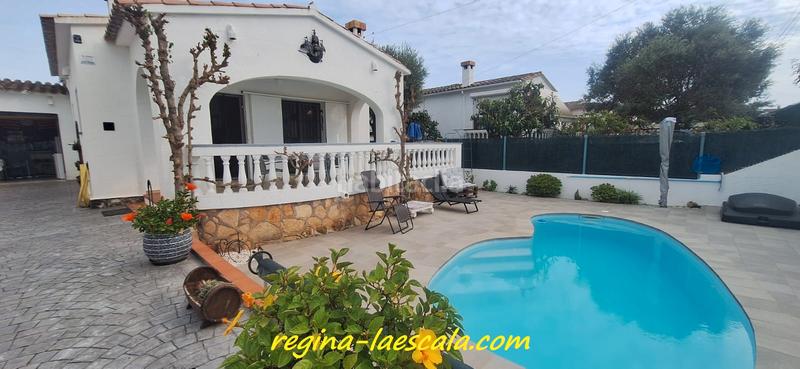 Foto 5f38aa46-4abe-4d10-aa5f-e08474ab3aca. Chalet avec parking piscine dans Riells Escala (L´)