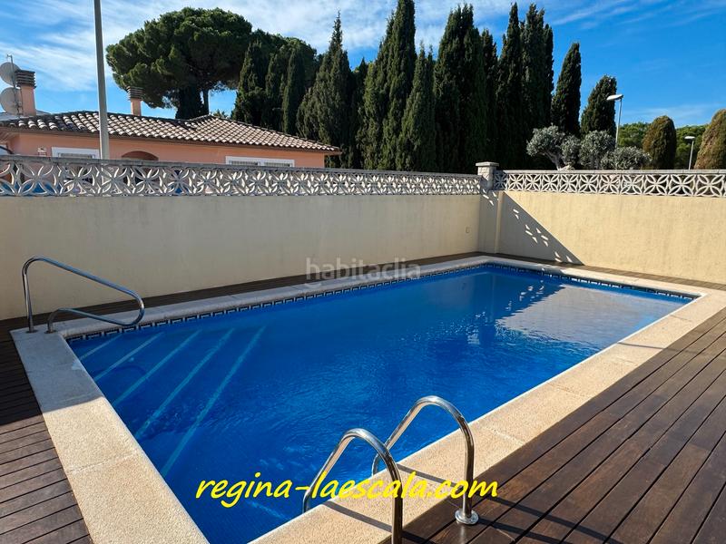 Foto 5100acb8-4856-4c92-9a62-e6f35c4bf9cf. Xalet amb calefacció aparcament piscina a Riells Escala (L´)