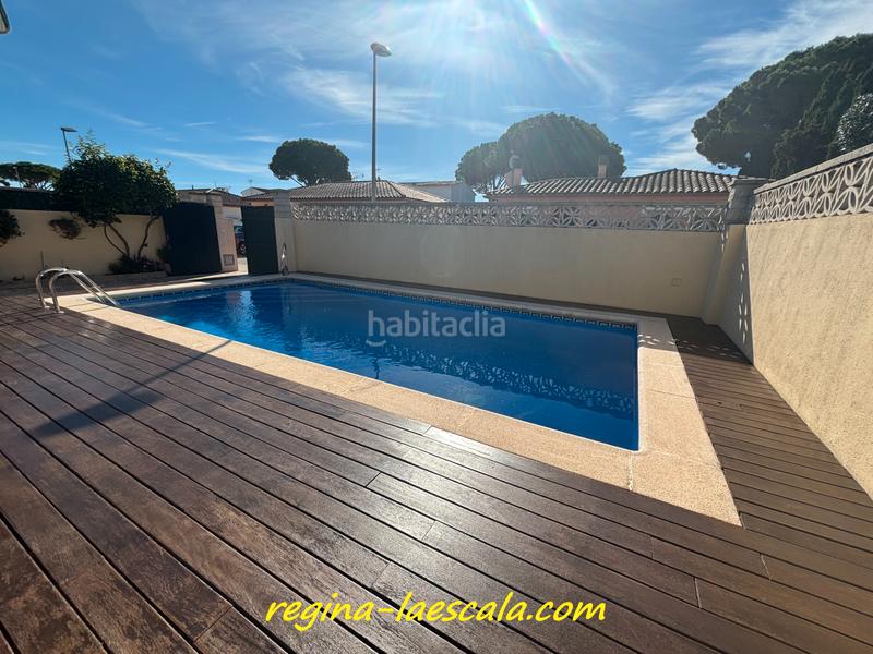 Foto 5afa692a-e92e-4fdc-a5e6-3e82ca71586b. Xalet amb calefacció aparcament piscina a Riells Escala (L´)