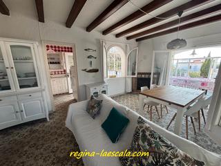 Chalet  Carrer pinedes. Una encantadora casa, que dispone de licencia turística.