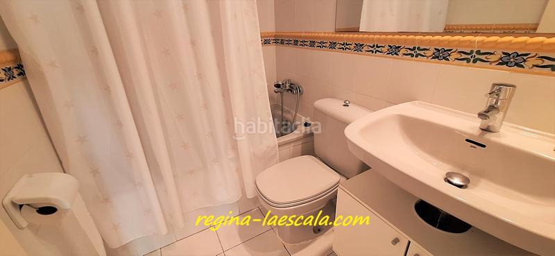 Foto 80370c4d-5660-4b81-b557-159f0d9adfe8. Pis amb calefacció aparcament piscina a Eixample Residencial Escala (L´)
