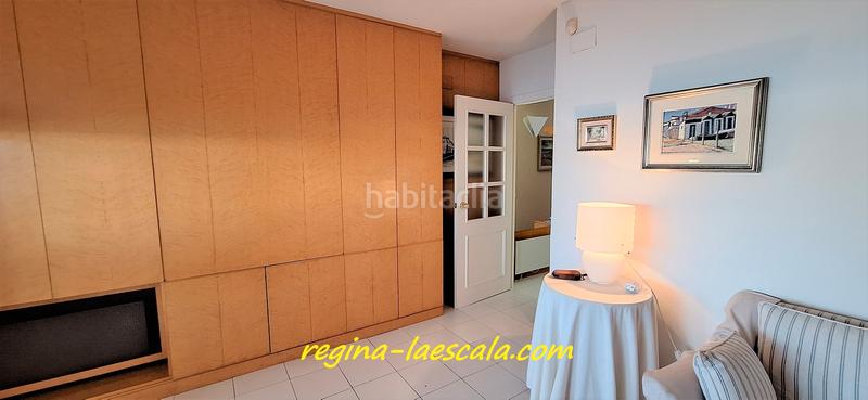 Foto 8aac8210-f309-4ae7-9eca-f9f33aaeda99. Pis amb calefacció aparcament piscina a Eixample Residencial Escala (L´)