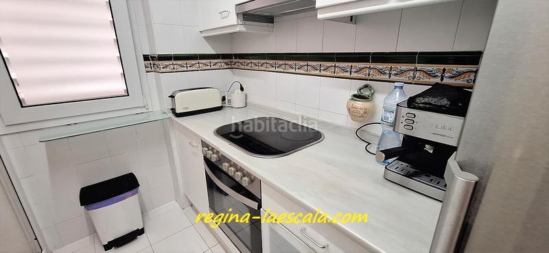 Foto 9b424306-4e8a-4e5f-b061-2dd0acaab6a1. Pis amb calefacció aparcament piscina a Eixample Residencial Escala (L´)