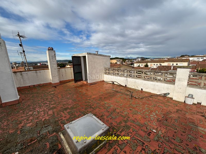 Foto 9016f7b5-220b-4112-9bd0-afce12b69d89. Casa adossada amb xemeneia calefacció aparcament a Escala (L´)