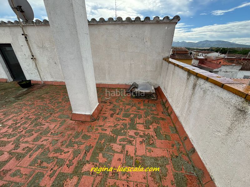 Foto 989e4690-5452-4d3d-a8a6-ad348b5b34bf. Casa adossada amb xemeneia calefacció aparcament a Escala (L´)
