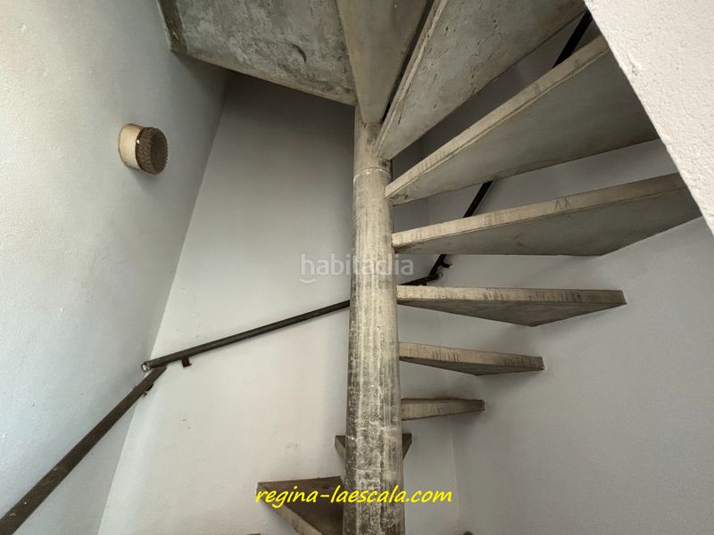 Foto dccbc810-91bd-49b3-98ee-14ac842e1e8b. Casa adossada amb xemeneia calefacció aparcament a Escala (L´)