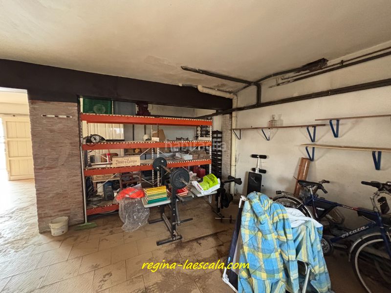 Foto fd8a47e9-f81f-460d-8a42-3abc3e0b7ffc. Casa adossada amb xemeneia calefacció aparcament a Escala (L´)
