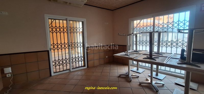 Foto 3ba1daba-60de-4d7e-a3d1-389c1012cfad. Local comercial alquiler y/o compra de una pizzeria en una ubicación privilegiada. en Estartit