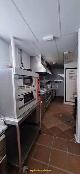 Foto 3d3dbf0d-b9d4-4f3c-84ca-0a5320581ac4. Local comercial alquiler y/o compra de una pizzeria en una ubicación privilegiada. en Estartit