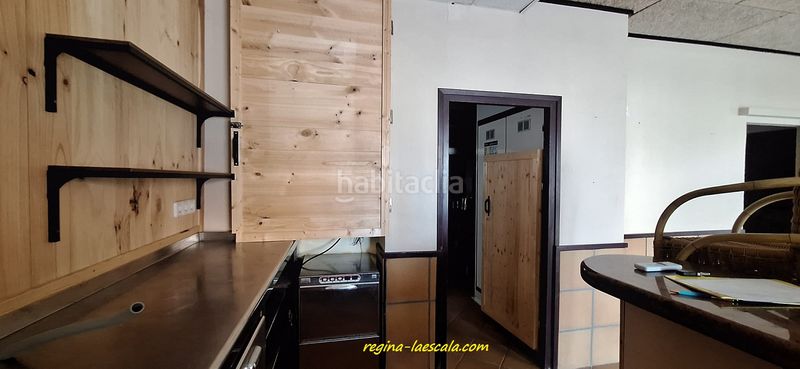 Foto ae4731f6-90fe-42ba-baee-ca651298cd36. Local comercial alquiler y/o compra de una pizzeria en una ubicación privilegiada. en Estartit