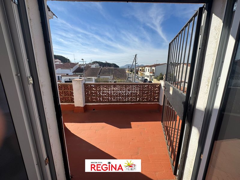 Foto b8693dac-d301-4b05-859d-462af6068a28. Xalet amb calefacció aparcament piscina a Riells Escala (L´)