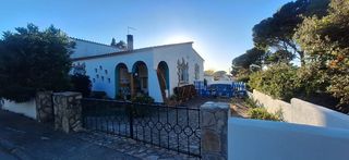 Chalet  Avinguda riells. Acogedora casa pareada en planta baja, ideal para vivir con como