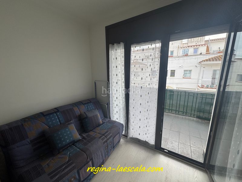 Foto 7a31b1ec-395a-4831-a805-4a369e528e7f. Estudi a Riells Escala (L´)