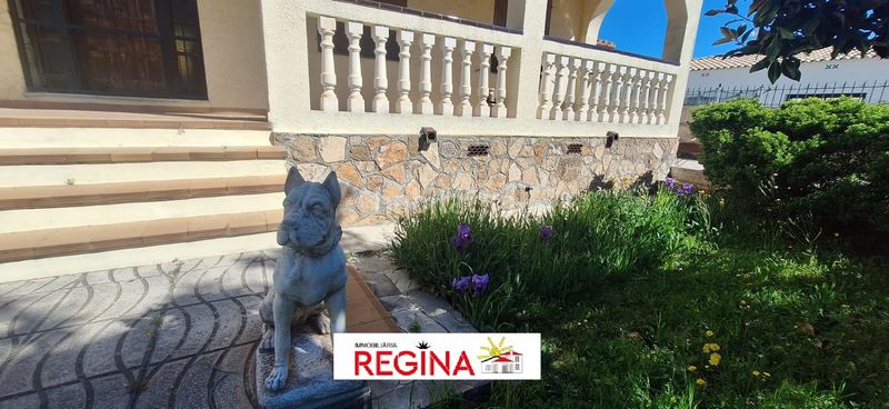 Foto 1db0df44-993d-4ab6-ba5f-51dc2ca0aa4c. Casa amb xemeneia aparcament a Riells Escala (L´)