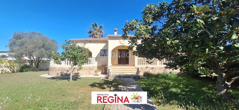 Foto edeedc5b-205f-4872-9b6c-83e8bc78ea2f. Casa amb xemeneia aparcament a Riells Escala (L´)