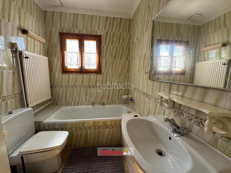 Foto b0aff856-4a87-4980-acf0-1901ac019301. Casa adossada amb calefacció aparcament a Riells Escala (L´)