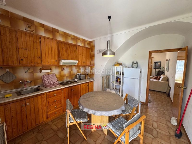 Foto fc966b8d-6c4a-4802-8b60-c62d7d6d1188. Casa adossada amb calefacció aparcament a Riells Escala (L´)