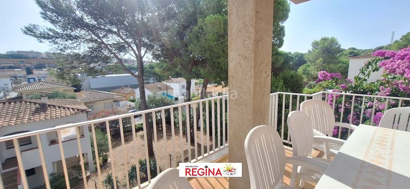 Foto 288a13f9-e6b9-4ecc-b005-2a41001991b8. Xalet amb xemeneia a Eixample Residencial Escala (L´)