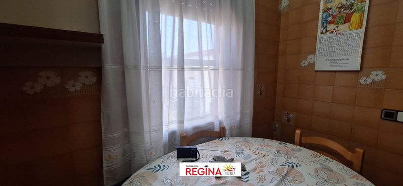 Foto 9eb2eb43-5dba-4d2c-a929-1eca0dad3f8f. Xalet amb xemeneia a Eixample Residencial Escala (L´)