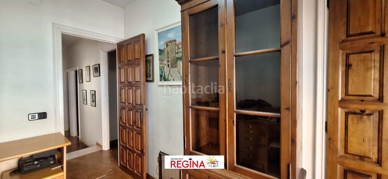 Foto d1df57e3-ad3f-4ac5-9e34-0e89fc1faea8. Xalet amb xemeneia a Eixample Residencial Escala (L´)