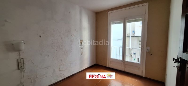 Foto a64c15df-693a-4e7c-9367-71ada3c8f993. Apartament amb xemeneia a Nucli Antic Escala (L´)