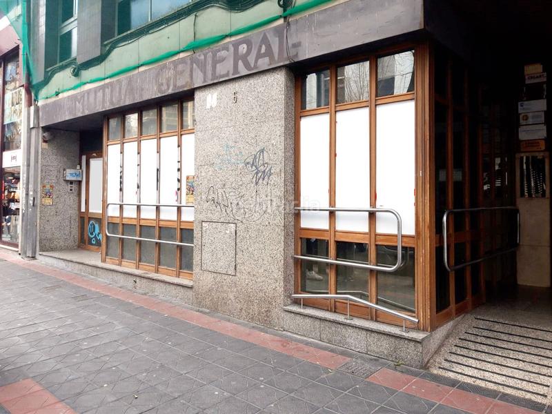 Foto c8e265f4-a9c6-4305-b408-1c0d61208bf3. Local commercial dans Nou Eixample Sud Tarragona