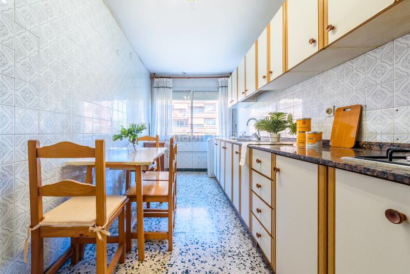 Foto 68b0ce17-6a0f-456d-aa9c-c276ce6e634e. Piso oportunidad: piso amplio y luminoso en avenida cataluña en Tarragona