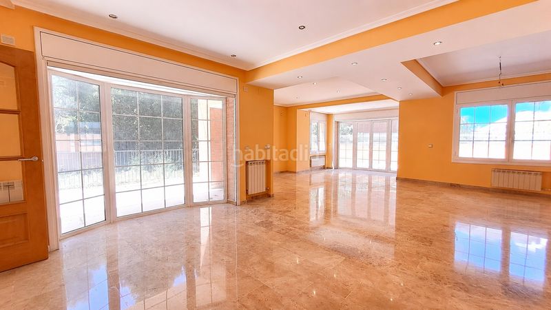 Foto a0be0f51-a0a5-40ed-9d93-ad7c38700ae6. Casa amb calefacció aparcament piscina a Covamar Salou