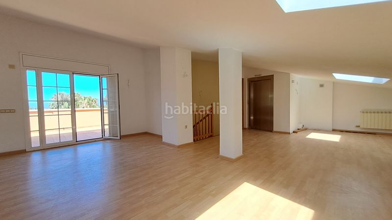 Foto b080690c-c623-4ce5-bbc6-b0300df57419. Casa amb calefacció aparcament piscina a Covamar Salou