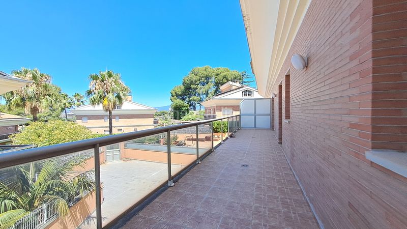 Foto ba0592cb-4748-465c-a198-849145b52bc5. Casa amb calefacció aparcament piscina a Covamar Salou